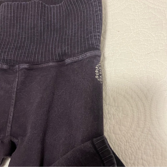 FP Movement Good Karma Set - Picture 9 of 13